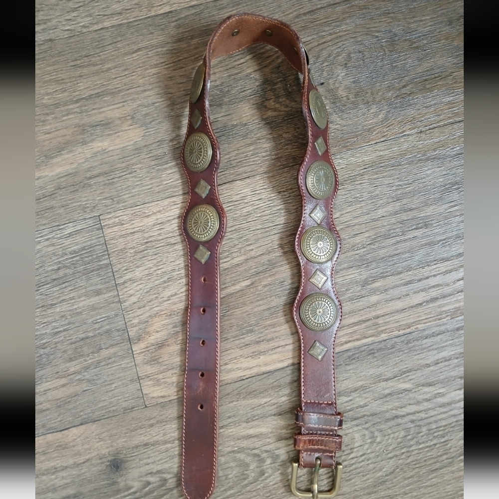 Vintage Banana Republic Brown Leather Brass Western Concho Belt. Made in Italy - Picture 7 of 12